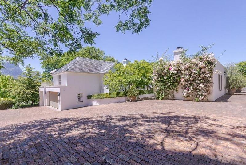 6 Bedroom Property for Sale in Constantia Upper Western Cape